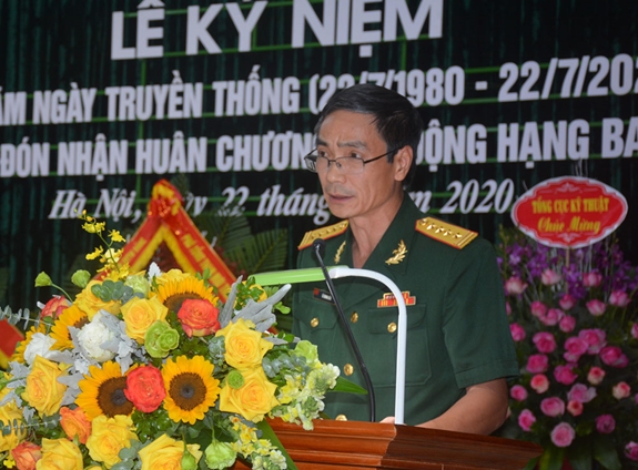 Đại tá Lê Quang Hiển, Giám đốc trung tâm đọc diễn văn kỷ niệm.