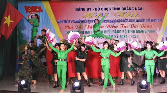 Phần thi “Giọng ca chiến sĩ” của Đội số 5.