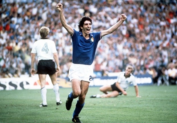 P.Rossi ghi bàn trong trận chung kết World Cup 1982.Ảnh: eluniversal.
