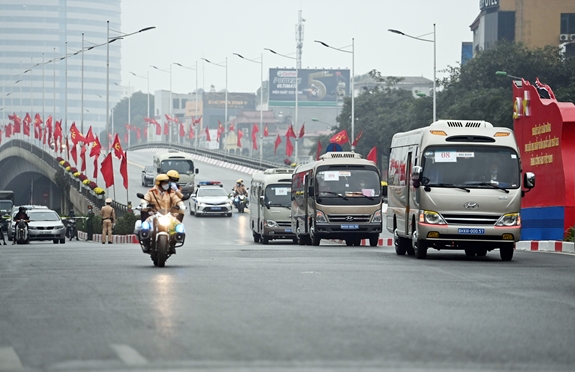 Muôn trái tim hướng về đại hội