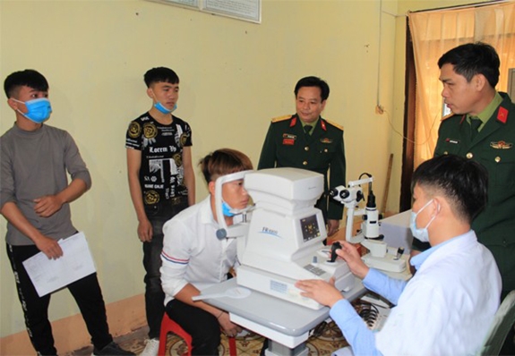 Huyện Quỳ Hợp trang bị máy móc hiện đại để khám sức khỏe cho công dân thực hiện nghĩa vụ quân sự.