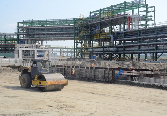 Các đơn vị thi công khẩn trương thực hiện các hạng mục tại dự án hóa dầu Long Sơn (tỉnh Bà Rịa-Vũng Tàu).