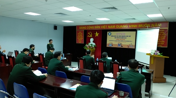 Quang cảnh Hội nghị khoa học các nhà nghiên cứu trẻ tại các tiểu ban.