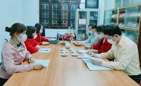 Lãnh đạo Bệnh viện cùng một số phòng chức năng liên quan tổ chức họp khẩn ngay sau khi sự việc xảy ra. Ảnh Bộ Y tế.