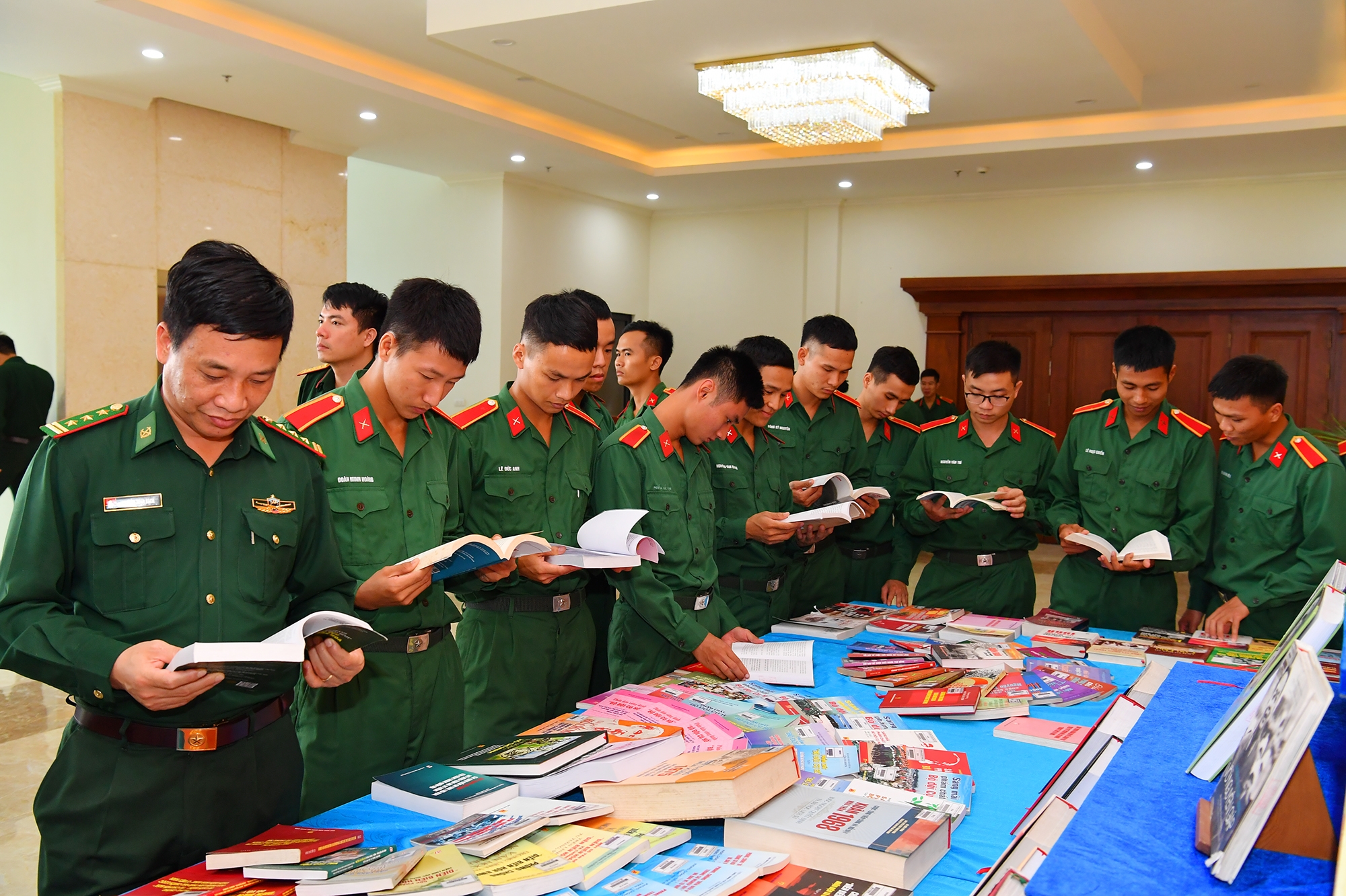 Nhấn vào ảnh để phóng to Sức mạnh đoàn kết quân dân - nhân tố quan trọng làm nên Đại thắng mùa Xuân 1975