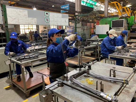 Hoạt động sản xuất tại Công ty Cổ phần Xuân Hòa Việt Nam (Vĩnh Phúc).