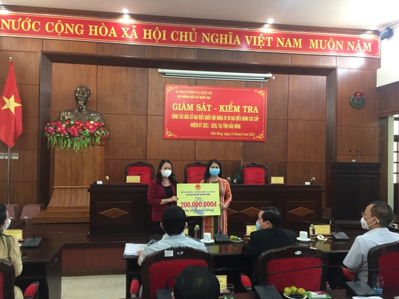 Phó chủ tịch nước Võ Thị Ánh Xuân kiểm tra công tác bầu cử tại Đắk Nông