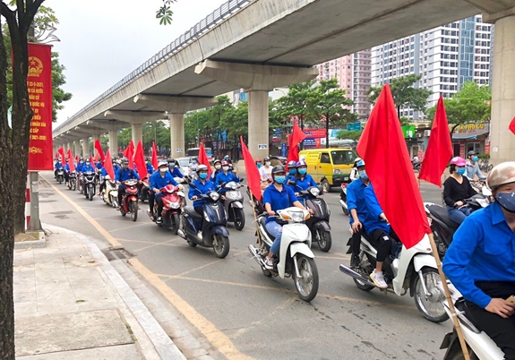 Tuổi trẻ thủ đô Hà Nội tuyên truyền về bầu cử Quốc hội khóa XV và HĐND các cấp nhiệm kỳ 2021-2026.
