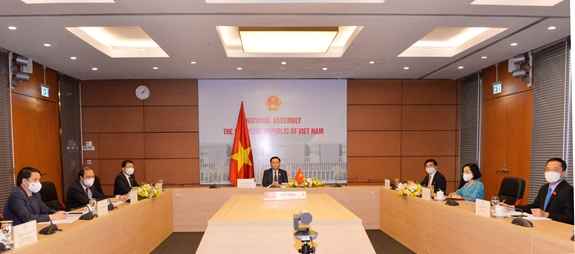 Thúc đẩy hơn nữa quan hệ đối tác chiến lược Việt Nam - Singapore