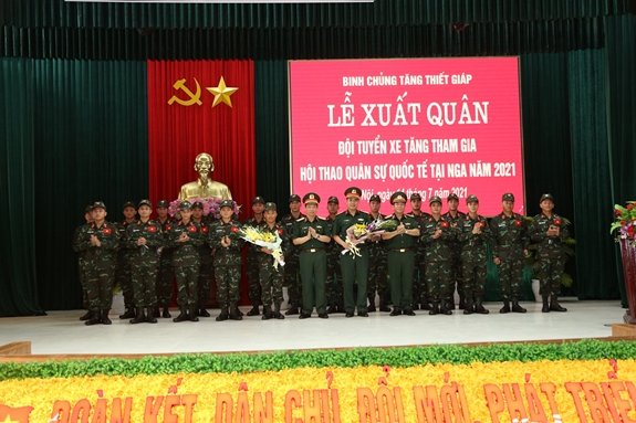 Lễ xuất quân Đội tuyển xe tăng tham gia Army Games 2021