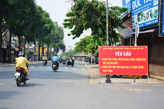 Siết chặt phòng dịch từ cửa ngõ đến trung tâm