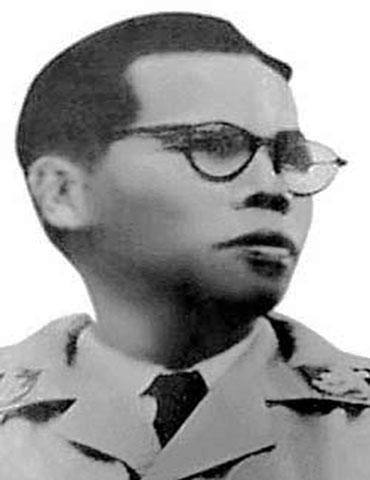 Hòn bi ve và cúc áo trong hài cốt Trung tướng Nguyễn Bình