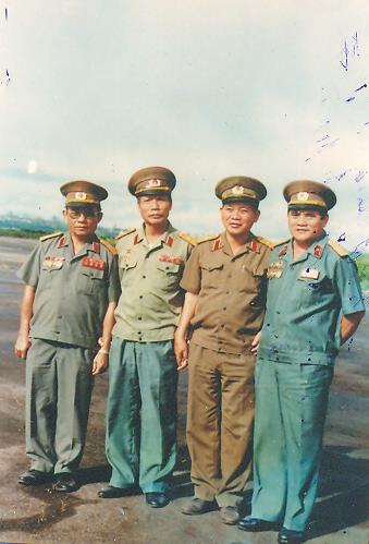 Tết có bia nhờ Thiếu tướng Phạm Bân