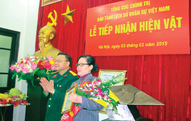 “Xin hướng về phương Nam Tổ quốc”

