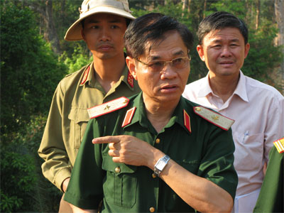 Vị tướng cầm dao xây