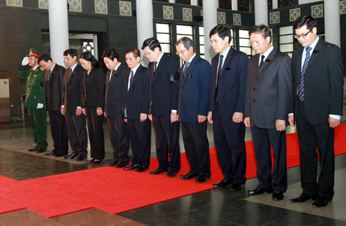 陈文光上将葬礼隆重举行